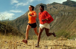 Tarahumara y blanco corren