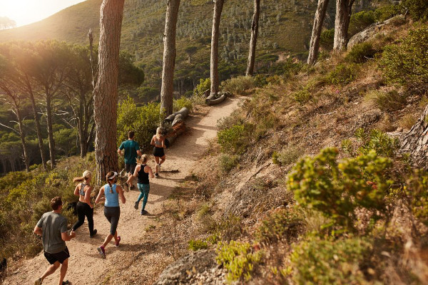corredores en trail